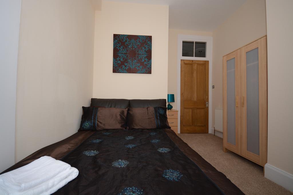 Townhead Apartments Glasgow Airport Πέισλι Δωμάτιο φωτογραφία