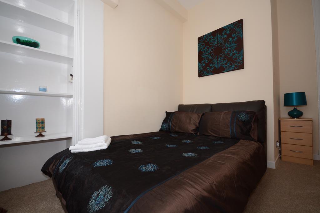 Townhead Apartments Glasgow Airport Πέισλι Δωμάτιο φωτογραφία